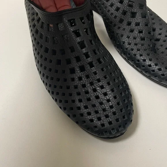 ARCHE LEATHER FLATS size 42 - Picture 2 of 9